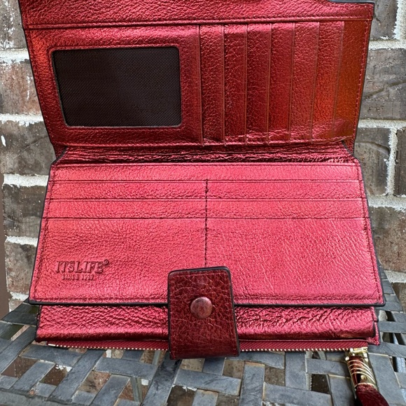 ITSLIFE RFID Blocking Metallic Red Leather Wallet - Picture 12 of 15